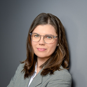 Professionelles Bewerbungsfoto für Karriere, LinkedIn, Xing, Lebenslauf, Business, Job, Bewerbung, Portrait, seriös und authentisch in der nähe