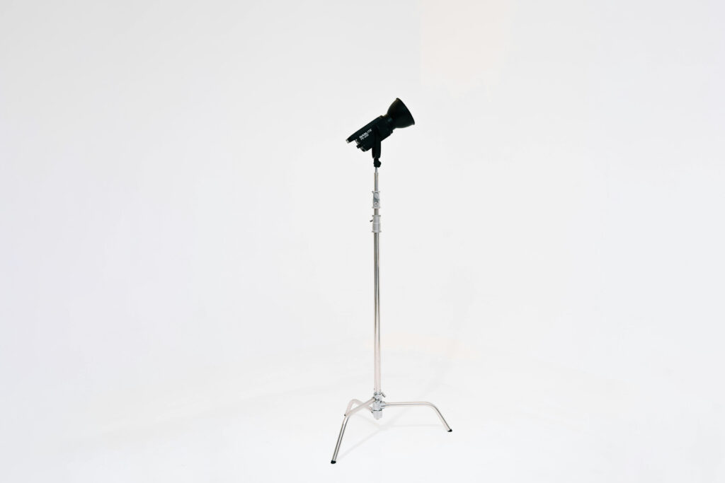 Warum Studio-Licht anders wirkt als Tageslicht – und was das für deine Fotos bedeutet
